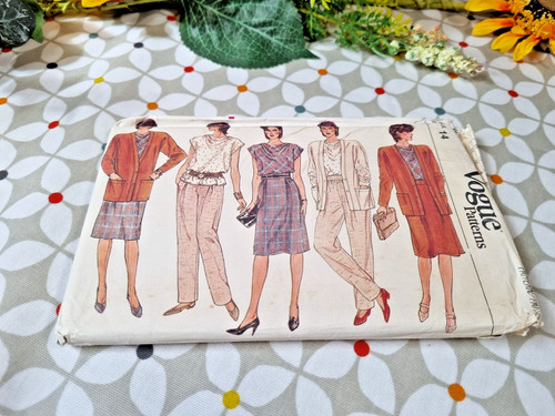 Vogue sewing pattern 8892 - sewing,