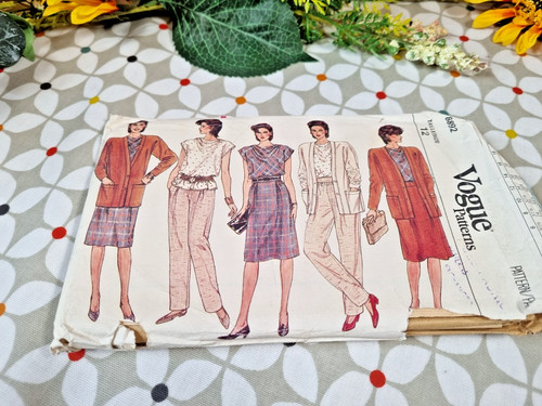 Vogue sewing pattern 8892 - vogue,