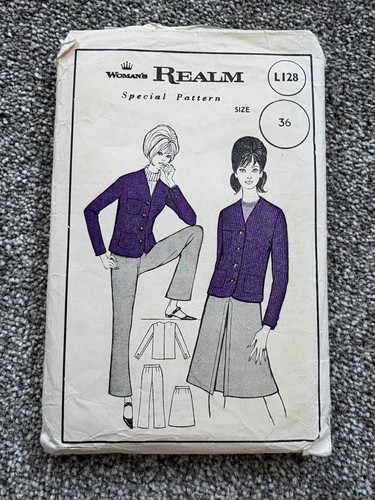 Woman realm l128 vintage - woman’s,